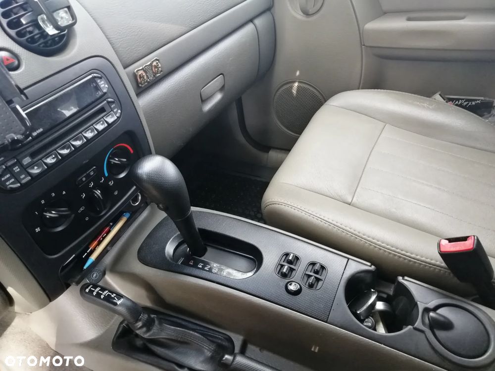 Jeep Cherokee 2006 photo 4