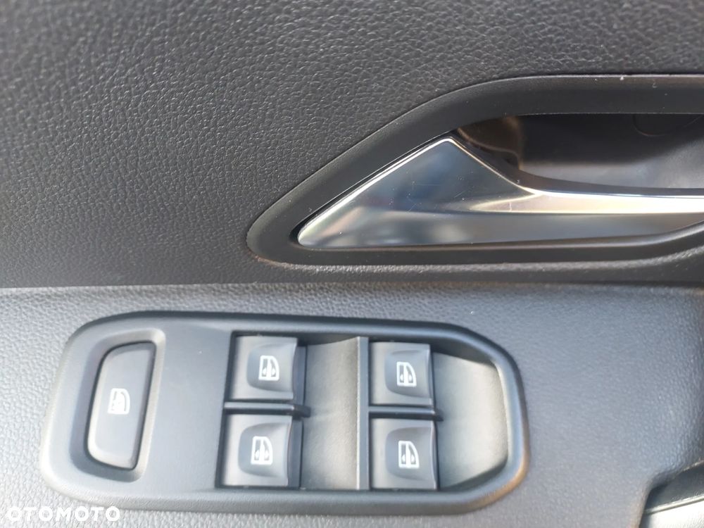 Dacia Duster 1.6 SCe Laureate S&S - 12