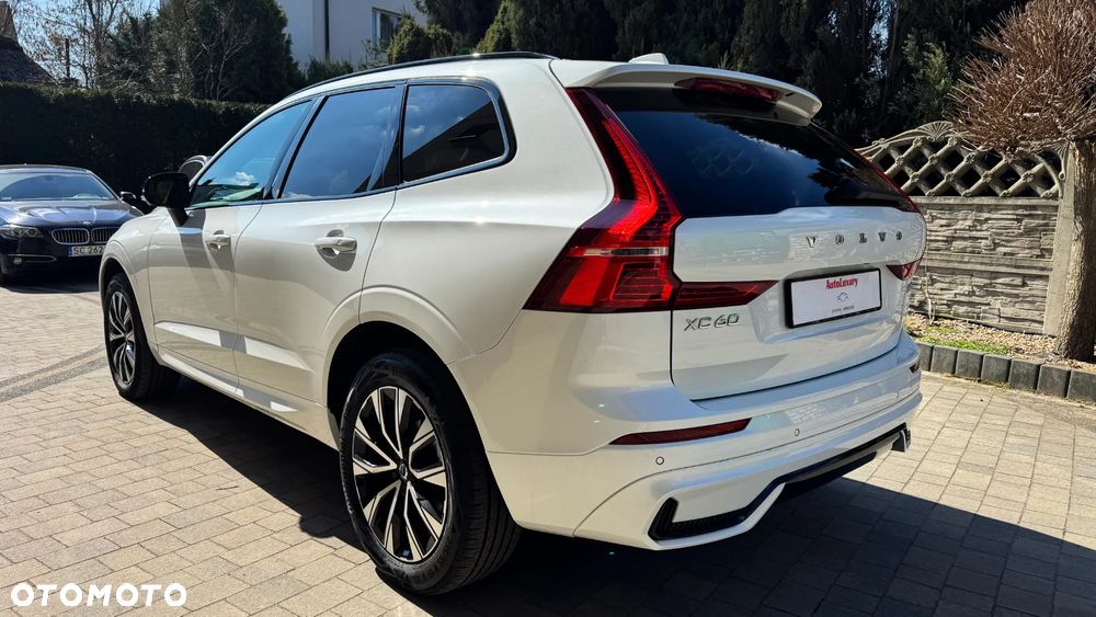 Volvo XC 60 B4 D AWD Plus Dark - 10