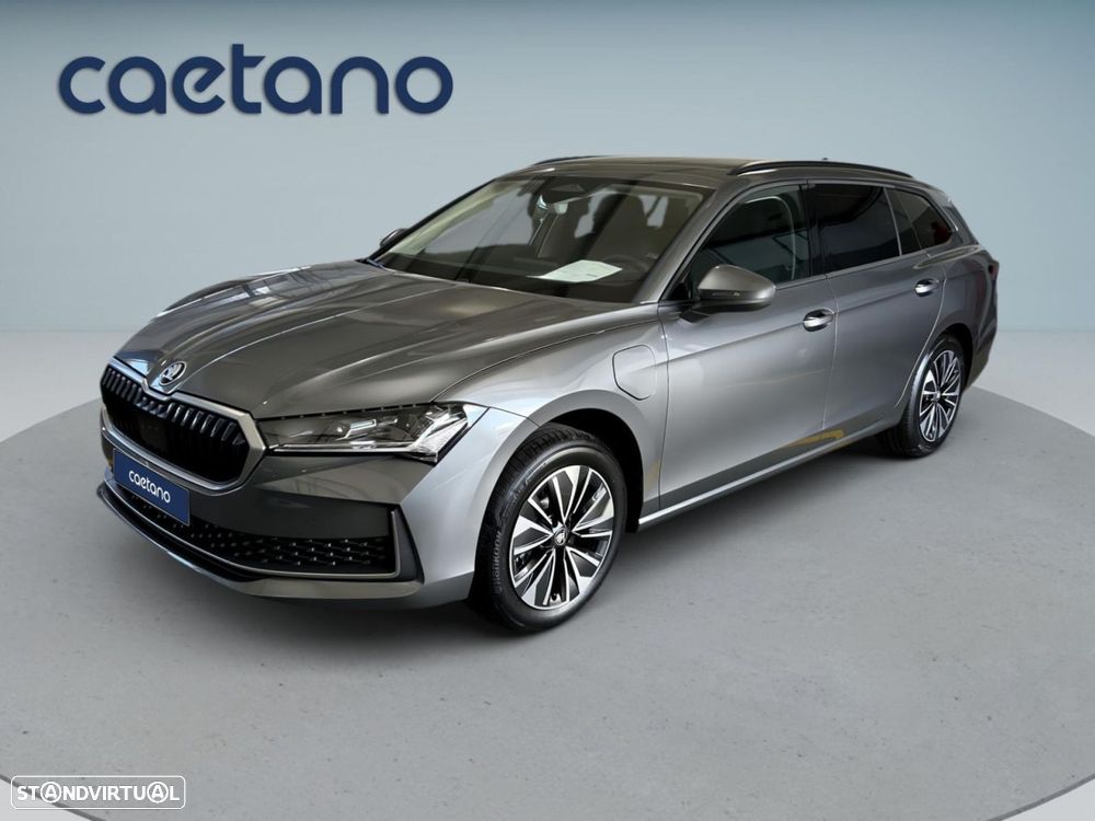 Skoda Superb 2025 photo 2