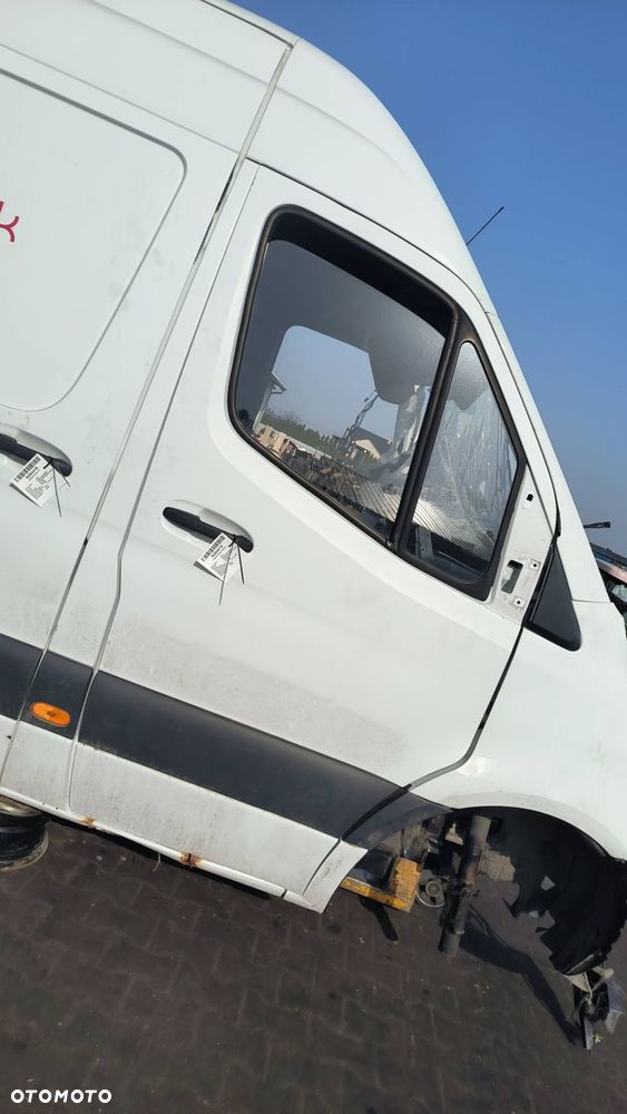 DRZWI PRAWE PRZÓD MERCDES-BENZ SPRINTER W907 314CDI 9147 - 1