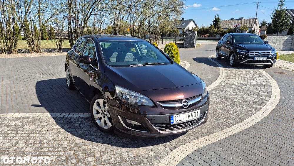 Opel Astra 1.4 T Cosmo S&S - 10