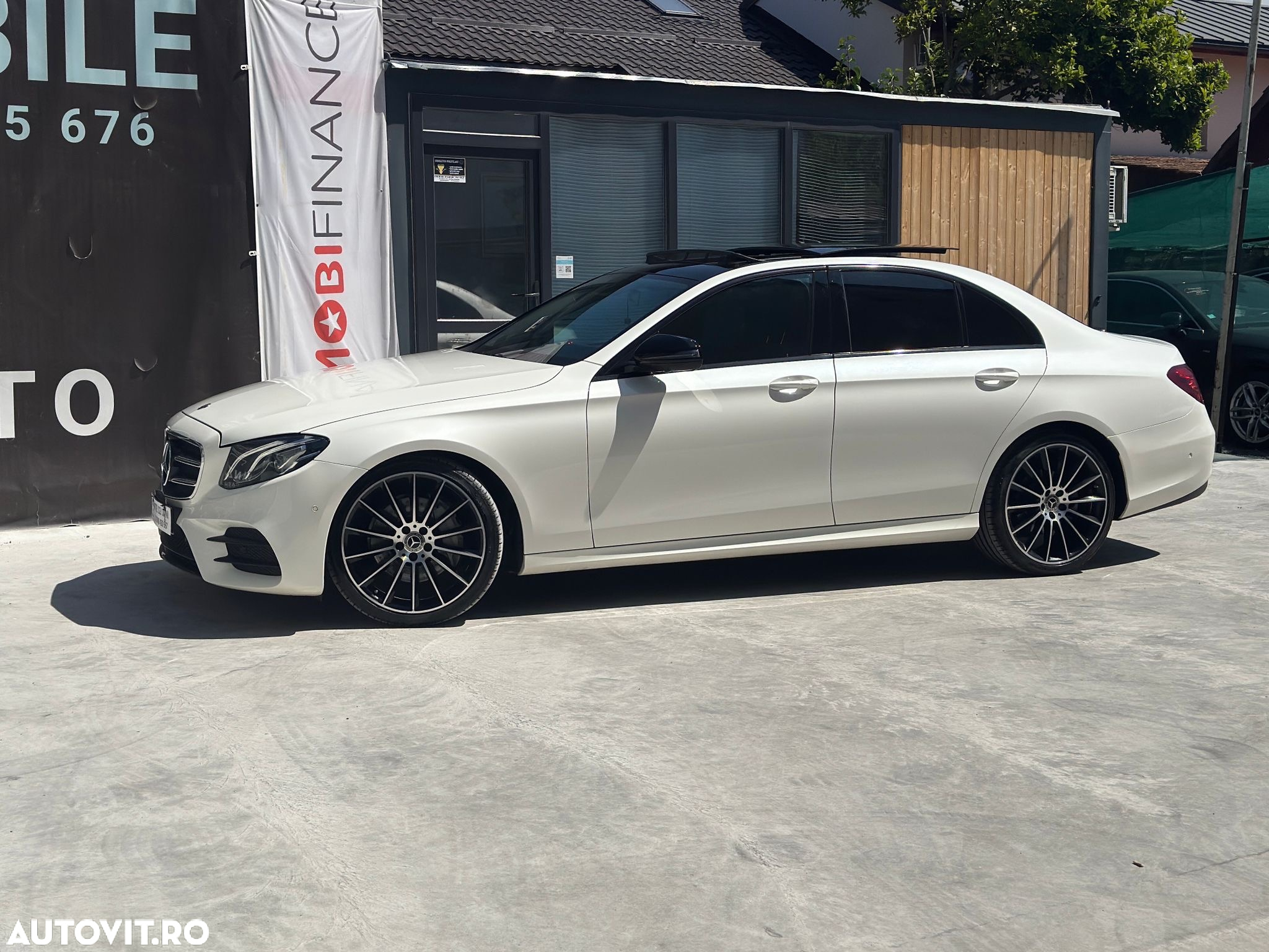 Mercedes-Benz E - 26