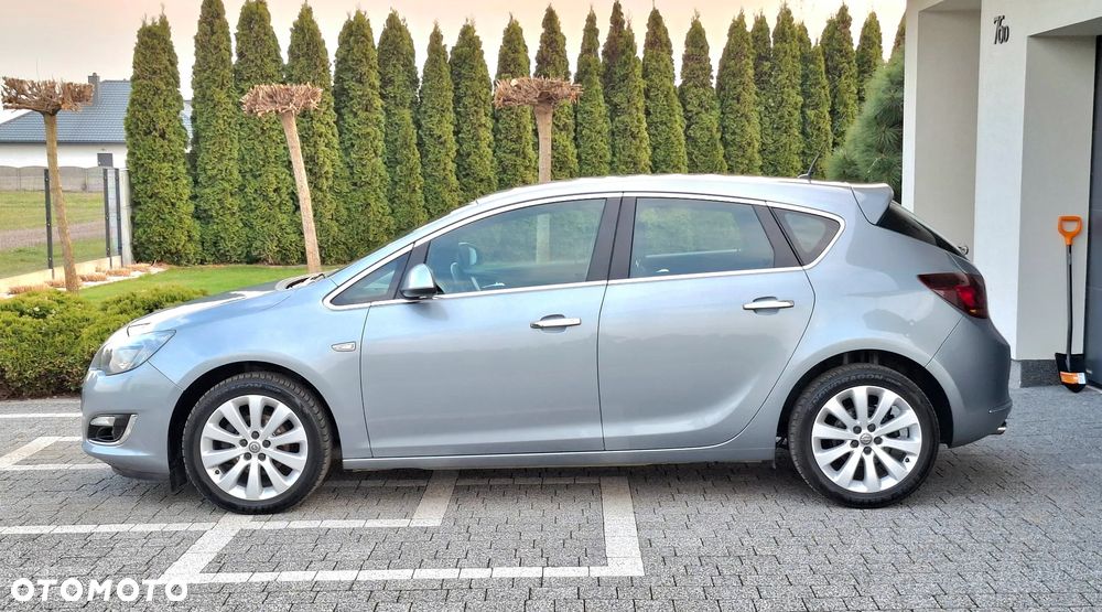 Opel Astra 1.4 T Cosmo - 14