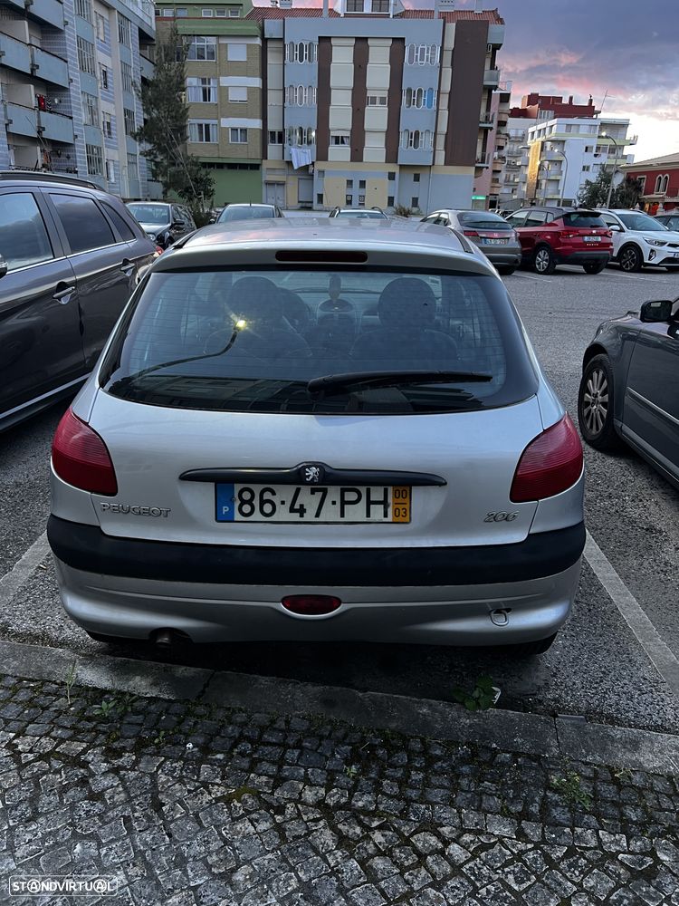 Peugeot 206 1.1 XR - 1