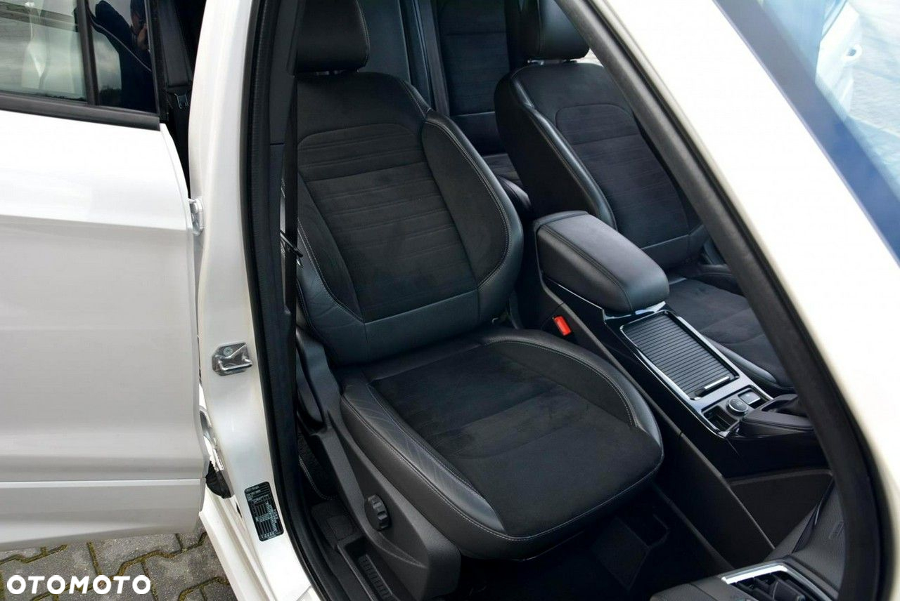 Ford Kuga 2.0 TDCi AWD ST-Line - 17
