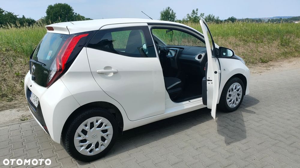 Toyota Aygo x-trend - 9