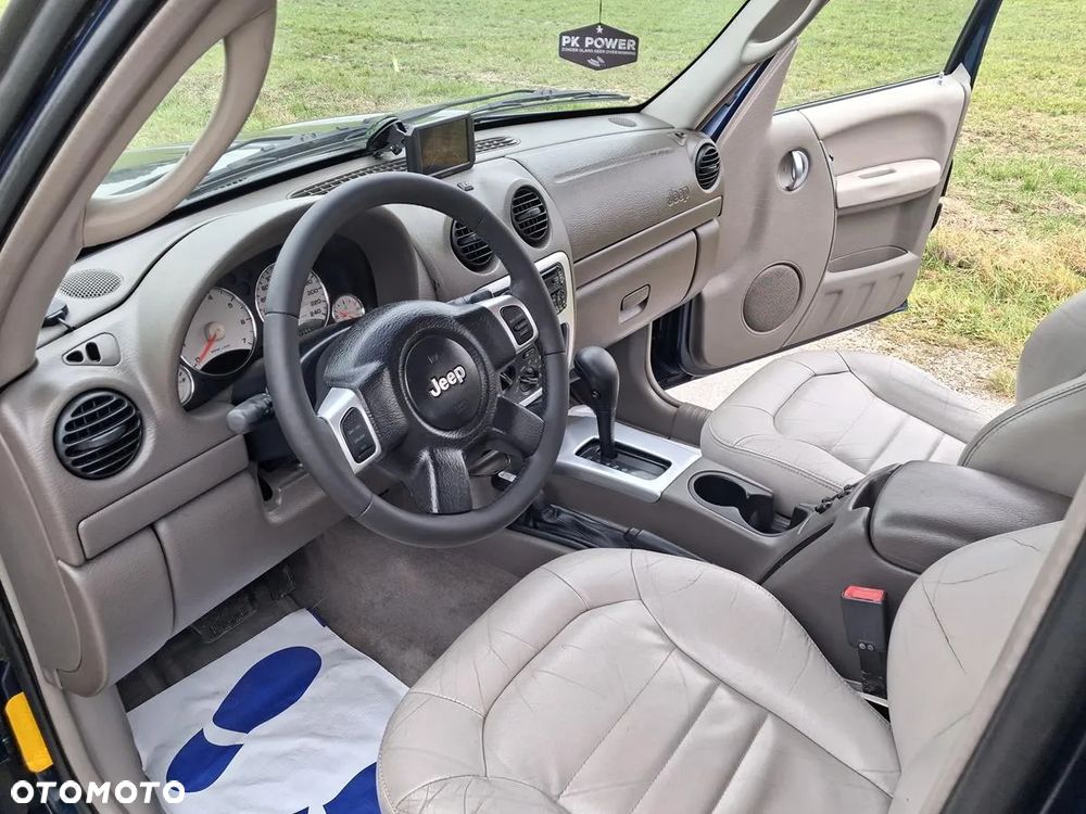 Jeep Cherokee 3.7 Limited - 21