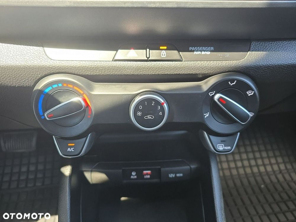 Kia Stonic - 21