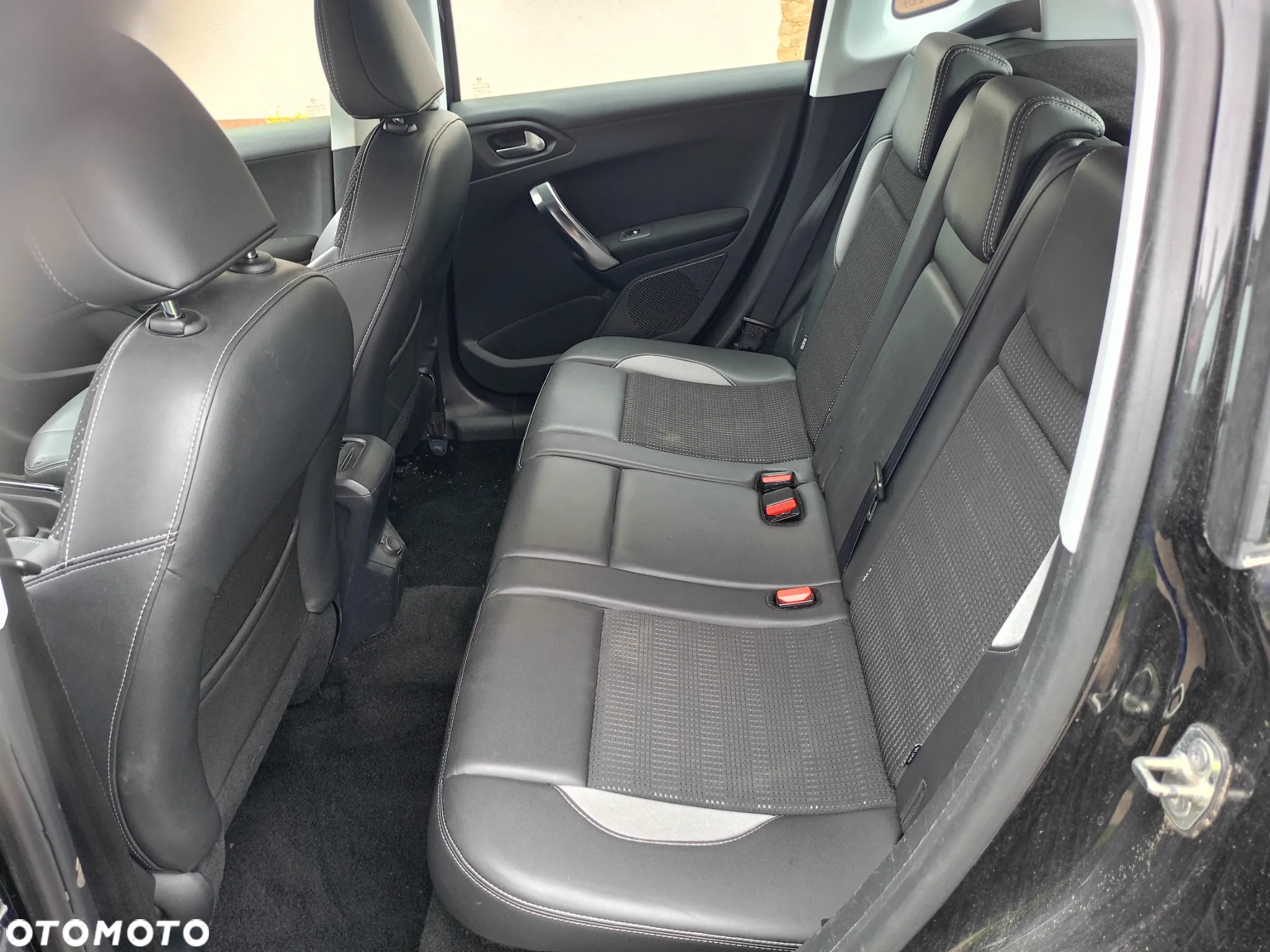 Peugeot 2008 e-HDi FAP 92 STOP & START Allure - 6