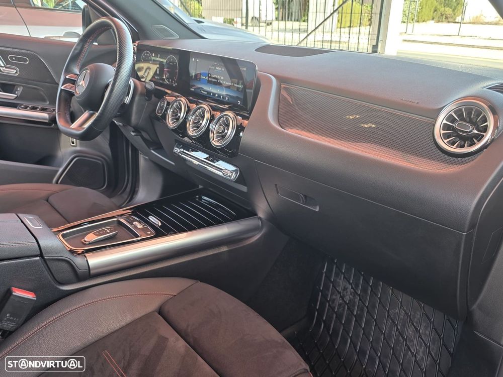 Mercedes-Benz GLA 200 d AMG Line - 16