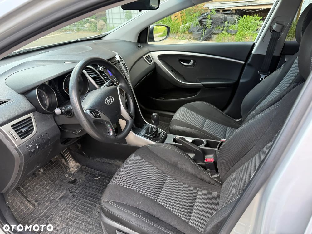 Hyundai i30 1.4 CRDi Classic + - 11