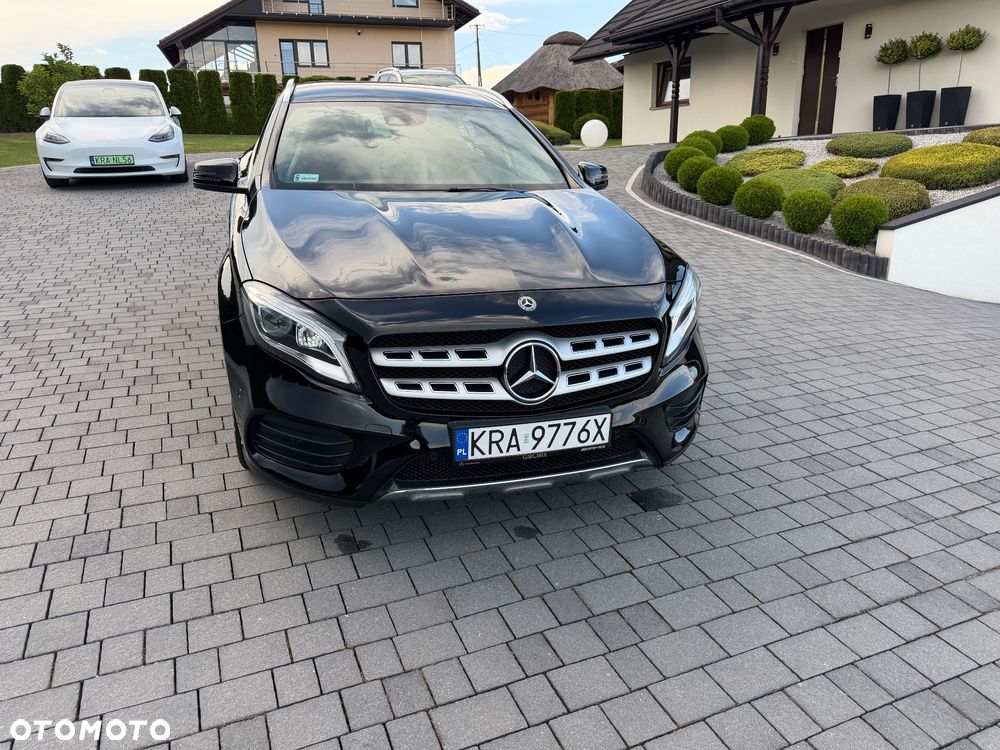 Mercedes-Benz GLA 200 d AMG Line - 2