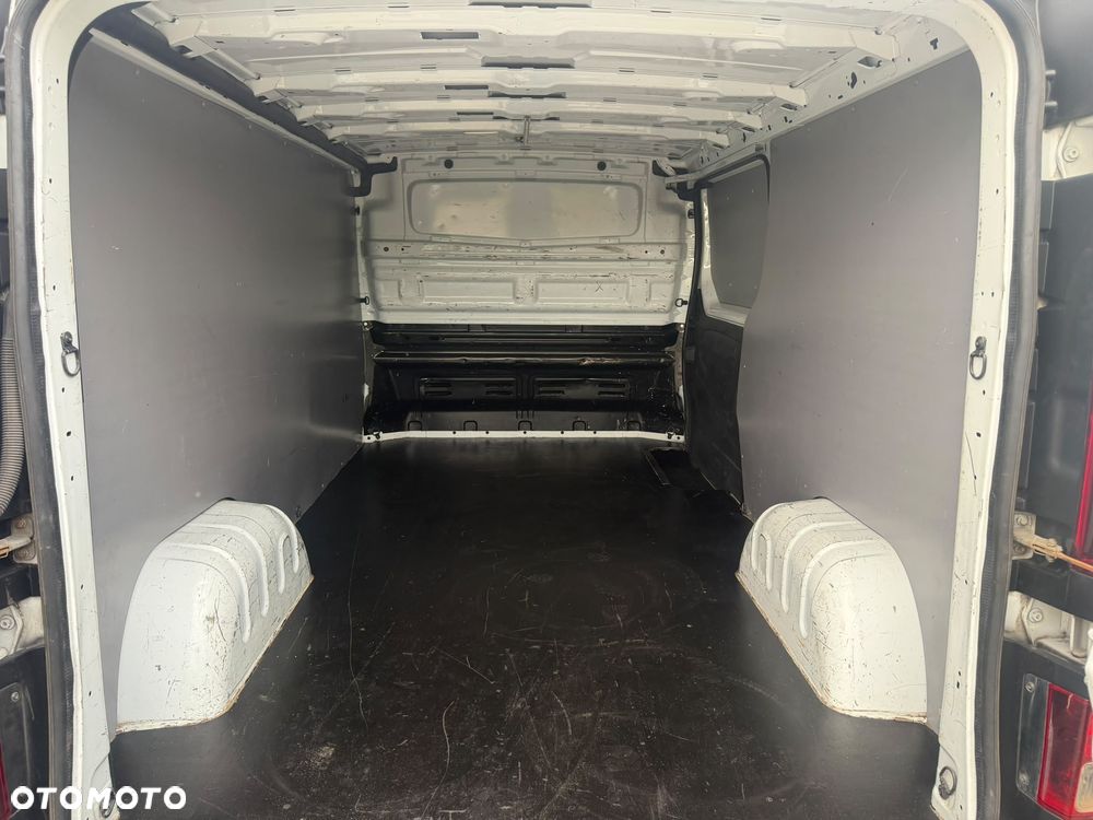 Opel Vivaro - 25