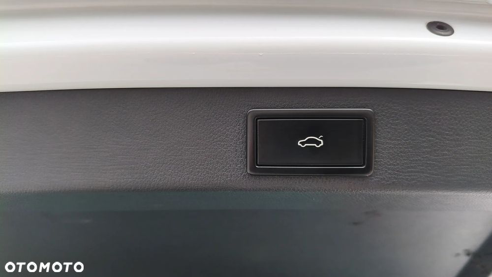 Skoda Superb 2.0 TDI L&K DSG - 36