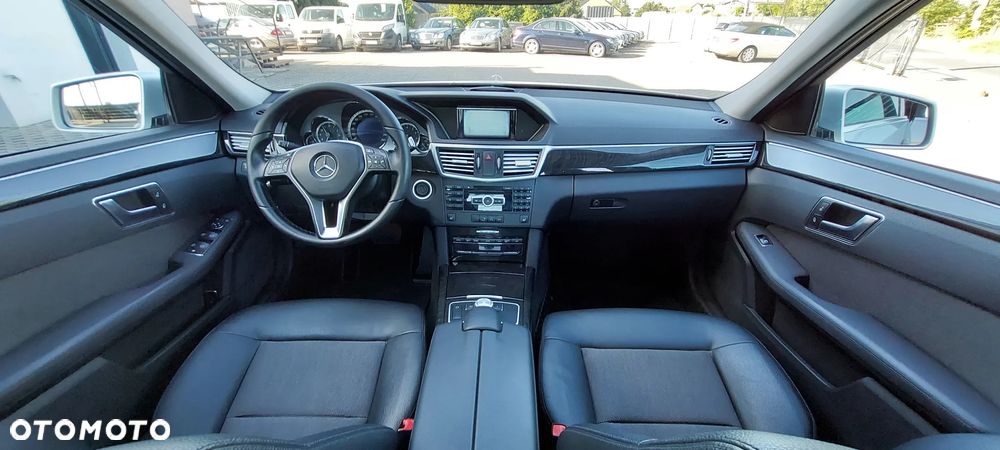 Mercedes-Benz Klasa E 200 CGI BlueEFFICIENCY 7G-TRONIC Avantgarde - 36