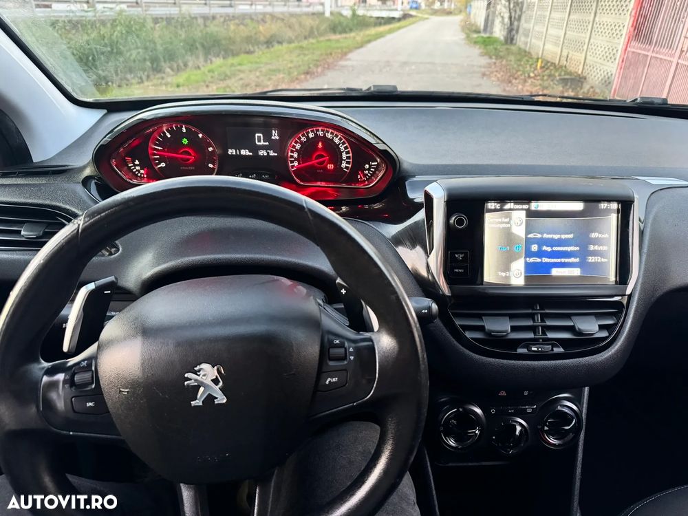 Peugeot 208 - 7