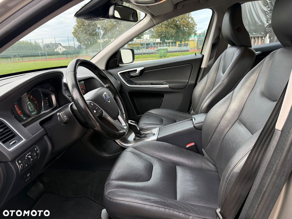 Volvo XC 60 D4 AWD Geartronic Momentum - 7