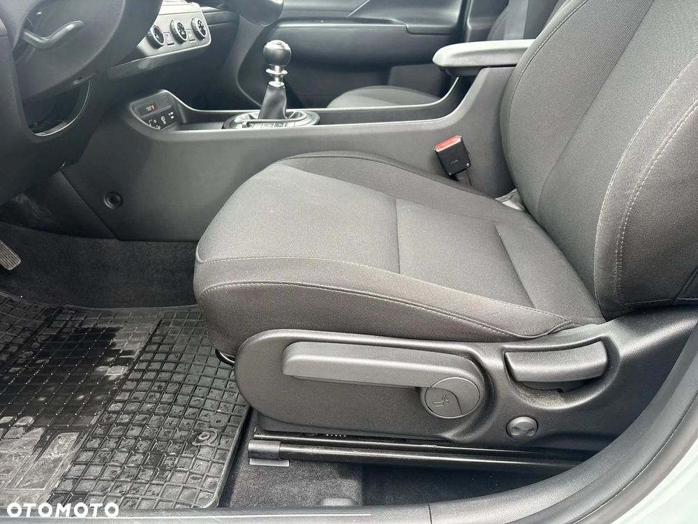 Hyundai Kona - 12