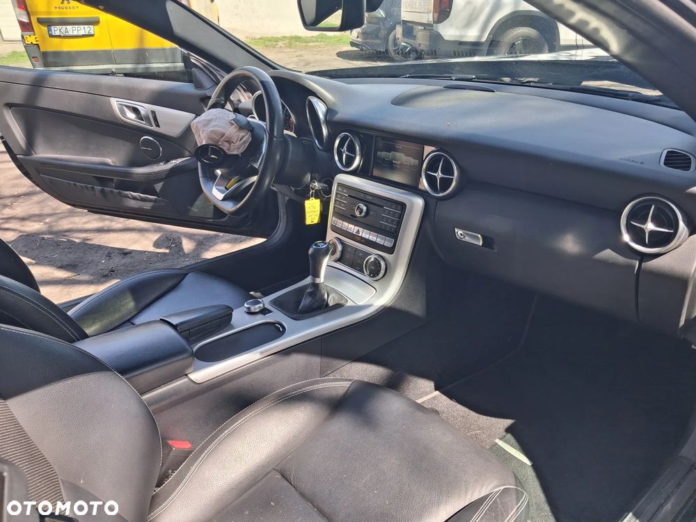 Mercedes-Benz SLC 180 - 7