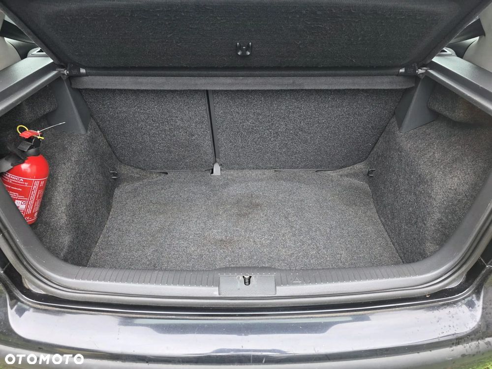 Volkswagen Polo 1.4 TDI Comfortline - 6