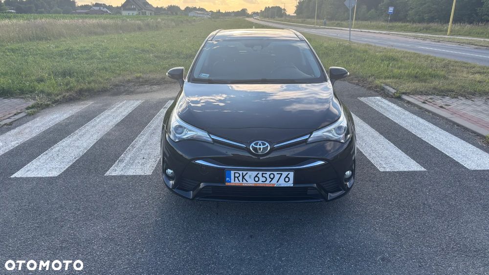 Toyota Avensis 1.8 Premium MS - 10