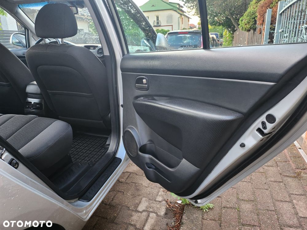Kia Carens 2.0 EX - 10
