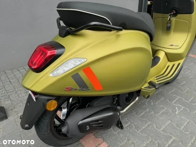 Vespa Sprint - 8