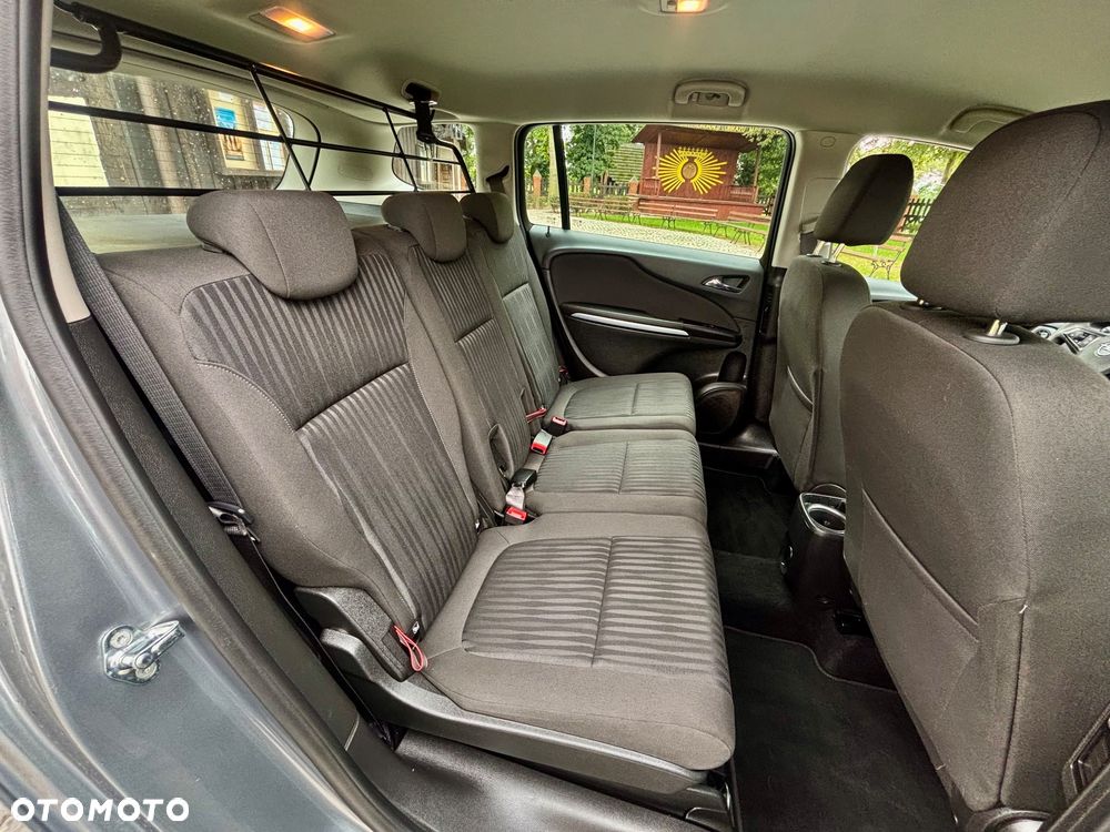 Opel Zafira - 27