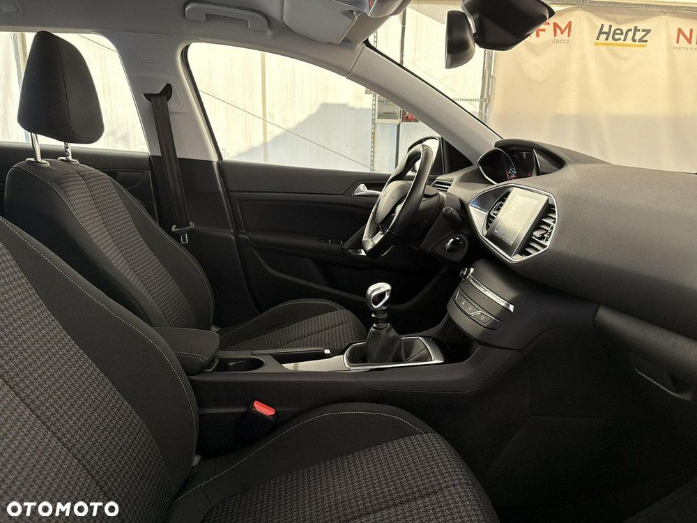 Peugeot 308 - 24