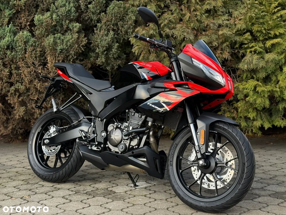Aprilia Tuono - 1