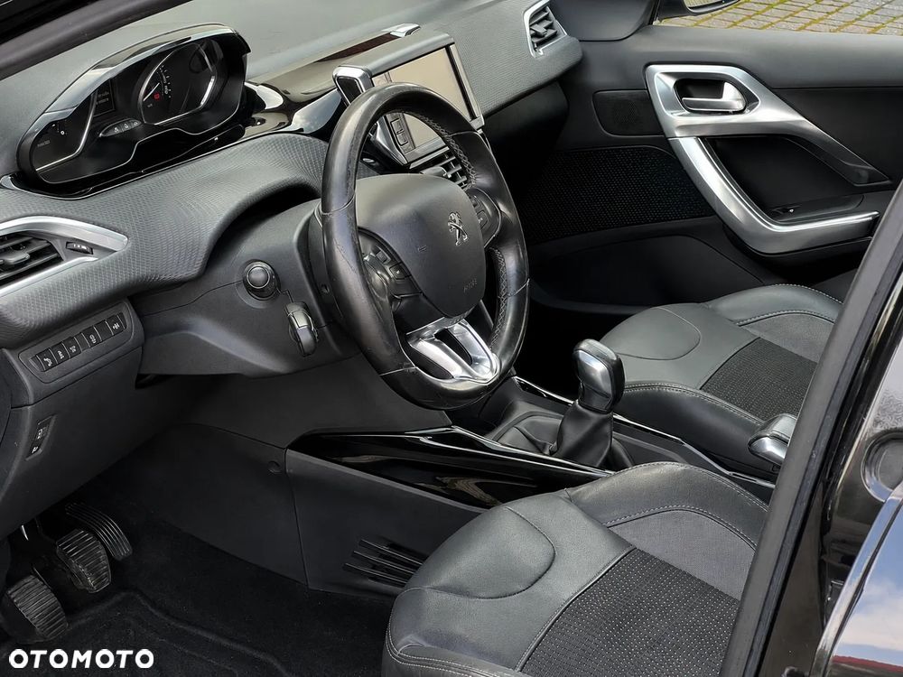 Peugeot 2008 1.6 e-HDi Allure S&S - 14
