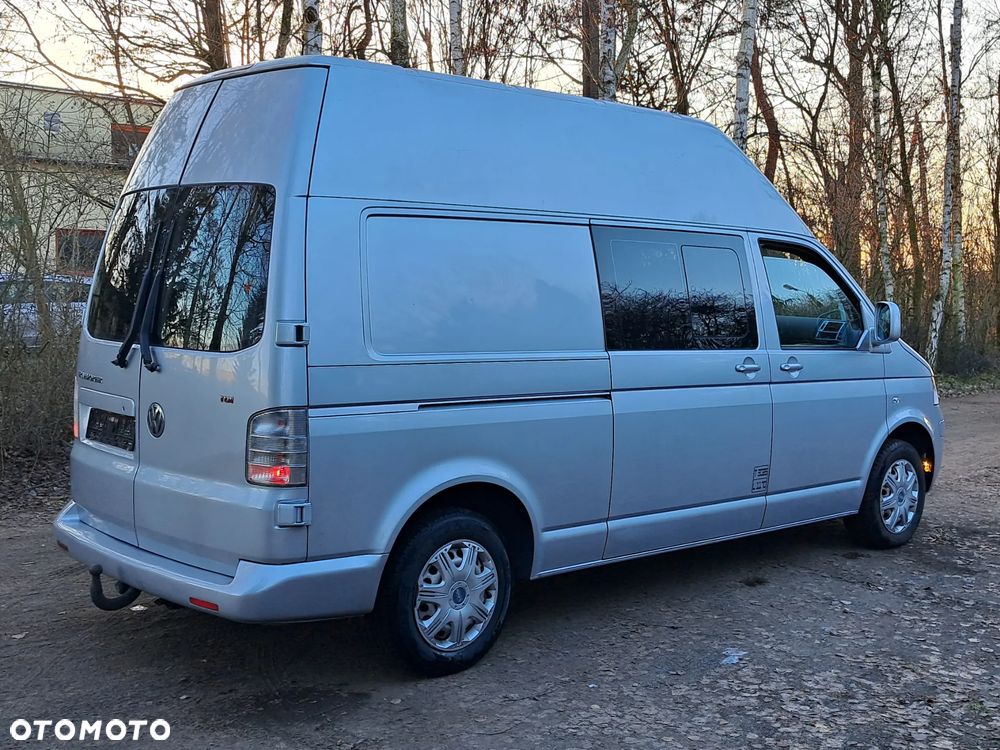 Volkswagen Transporter - 1