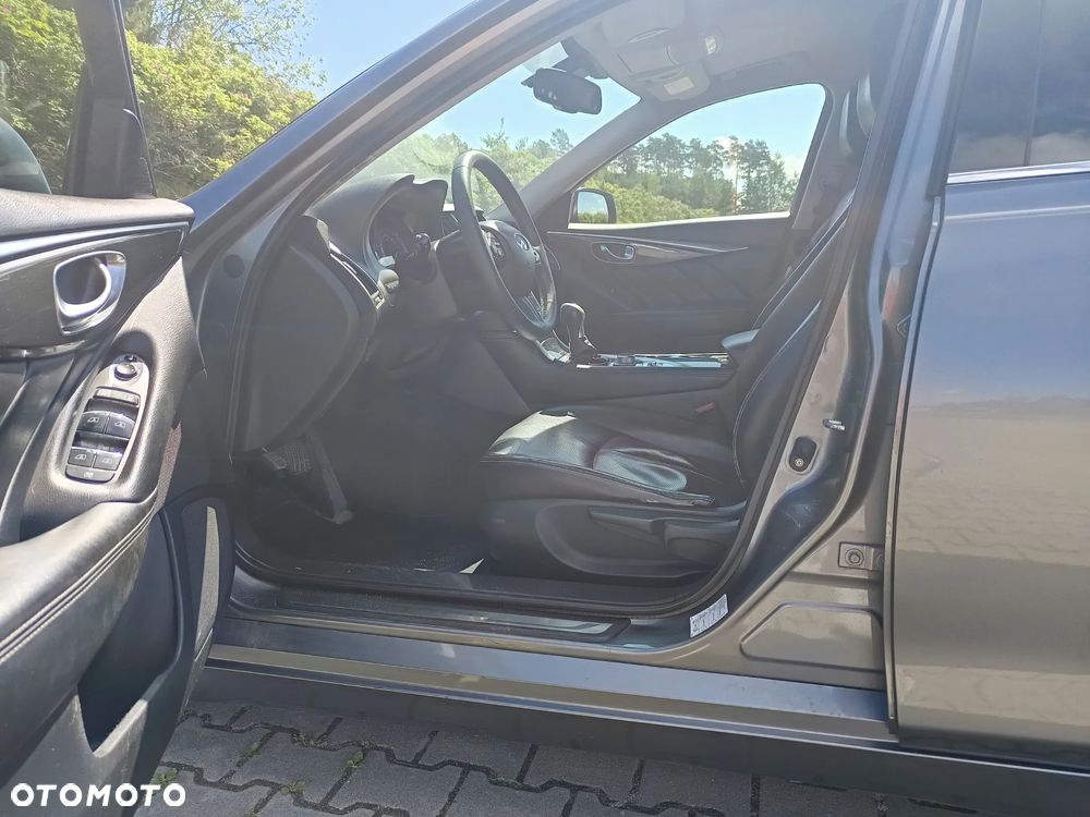 Infiniti Q50 2.2d Premium - 12