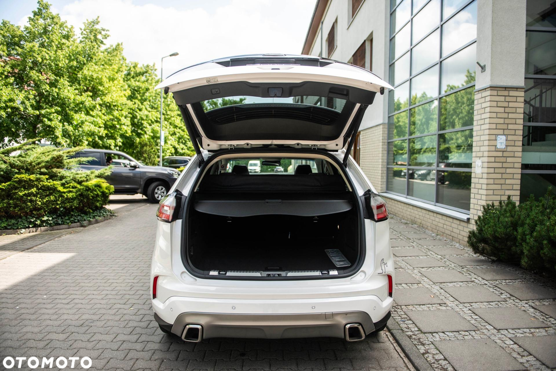 Ford Edge - 8