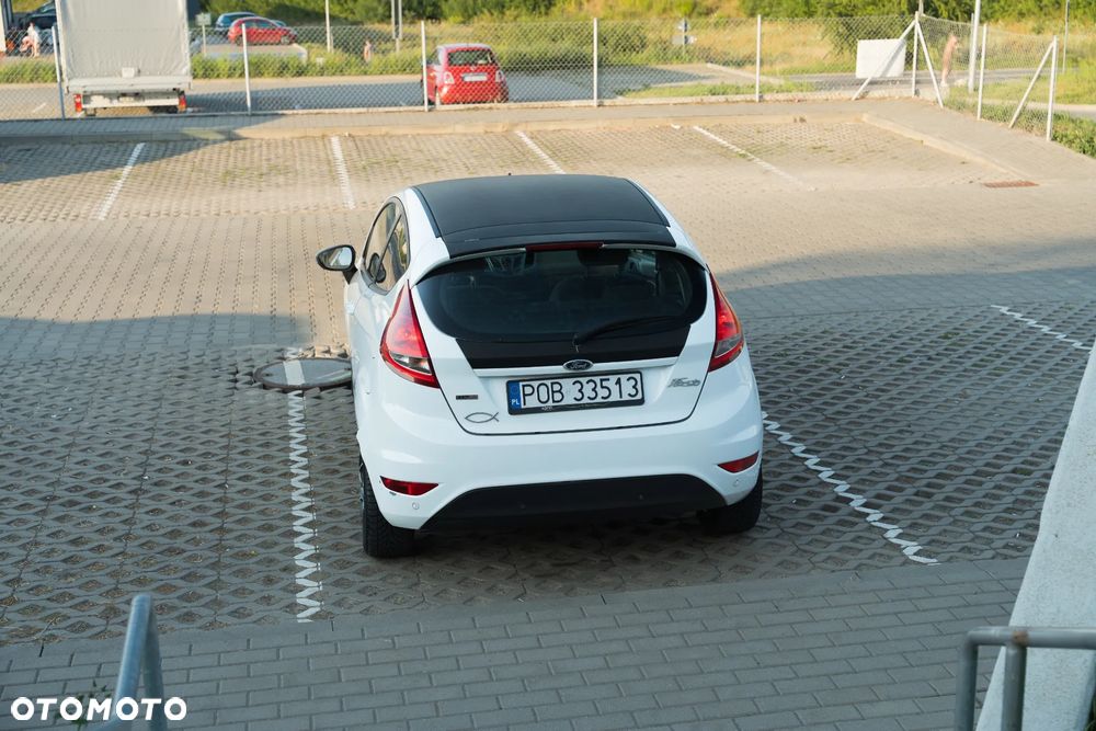 Ford Fiesta 1.4 TDCi Ambiente - 9