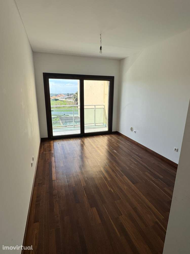 T4 com varanda, garagem e acessibilidade, 195m² - Grande imagem: 4/42