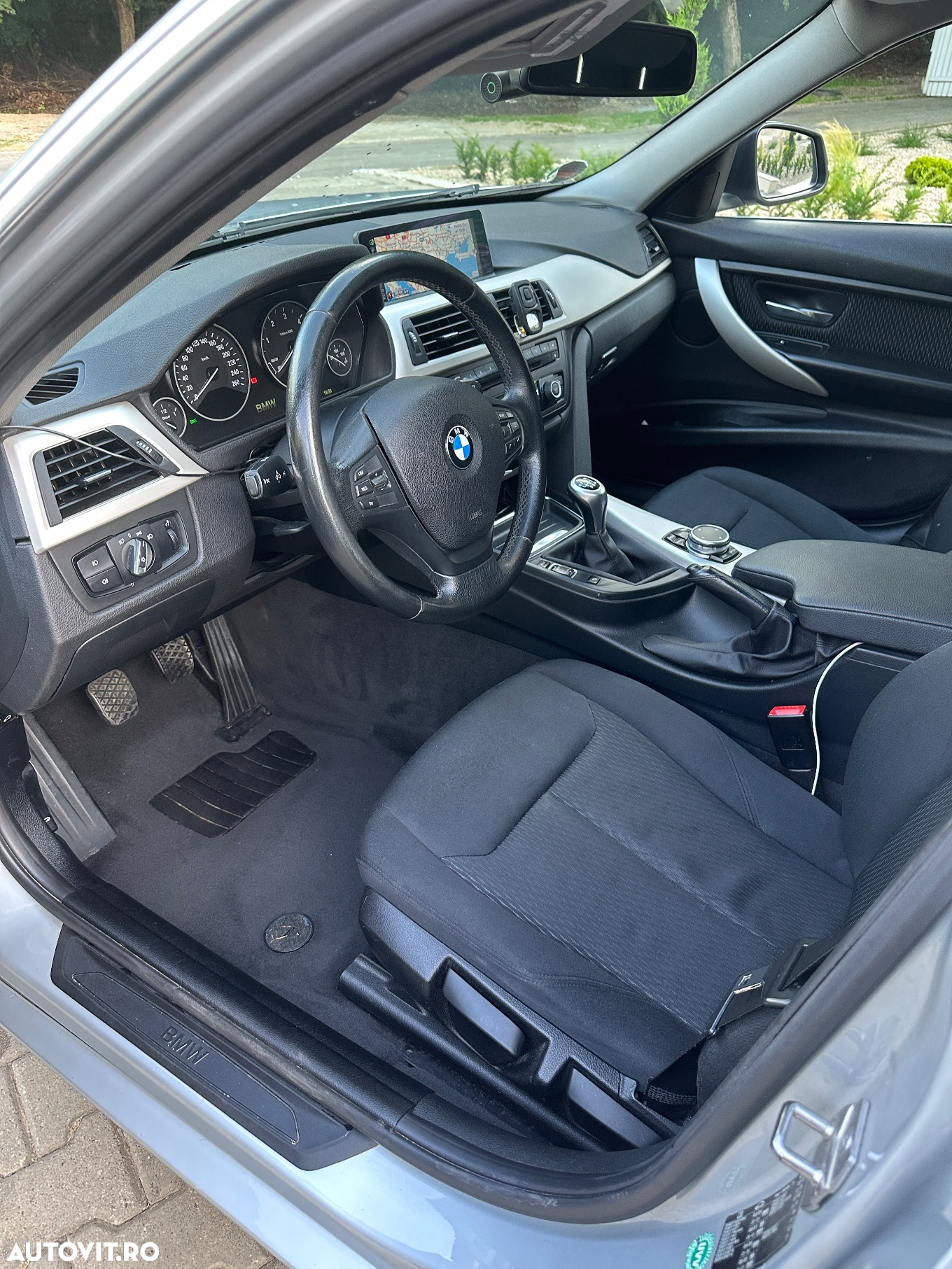 BMW Seria 3 318d - 6
