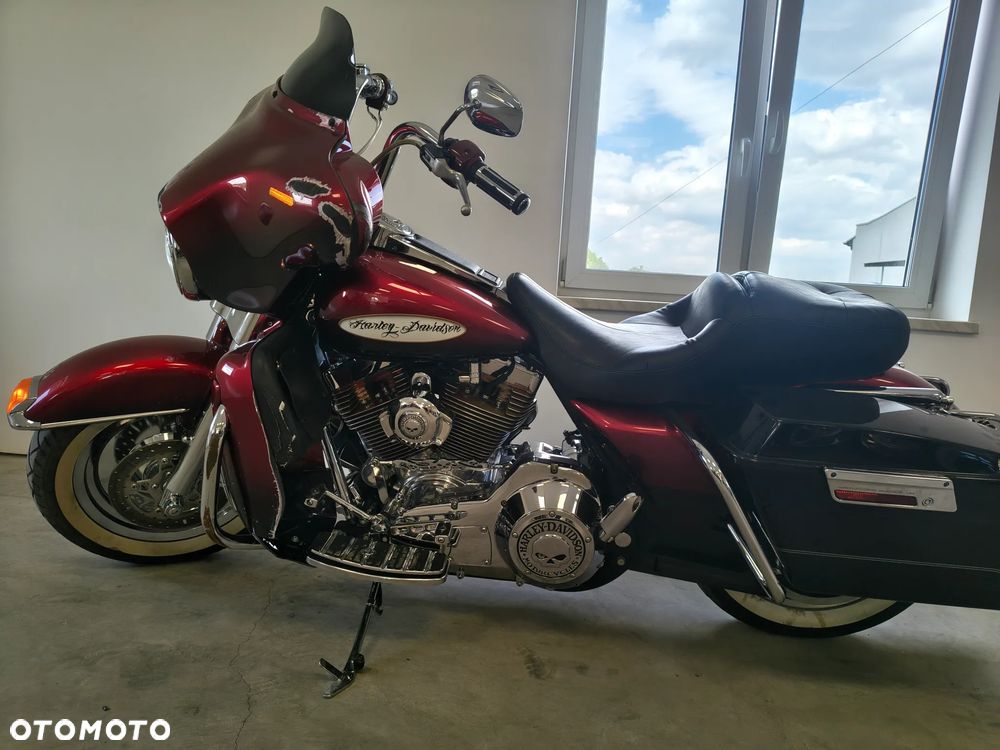 Harley-Davidson FLH Electra Glide - 2