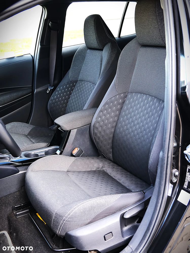 Toyota Corolla 1.8 Hybrid Comfort - 12