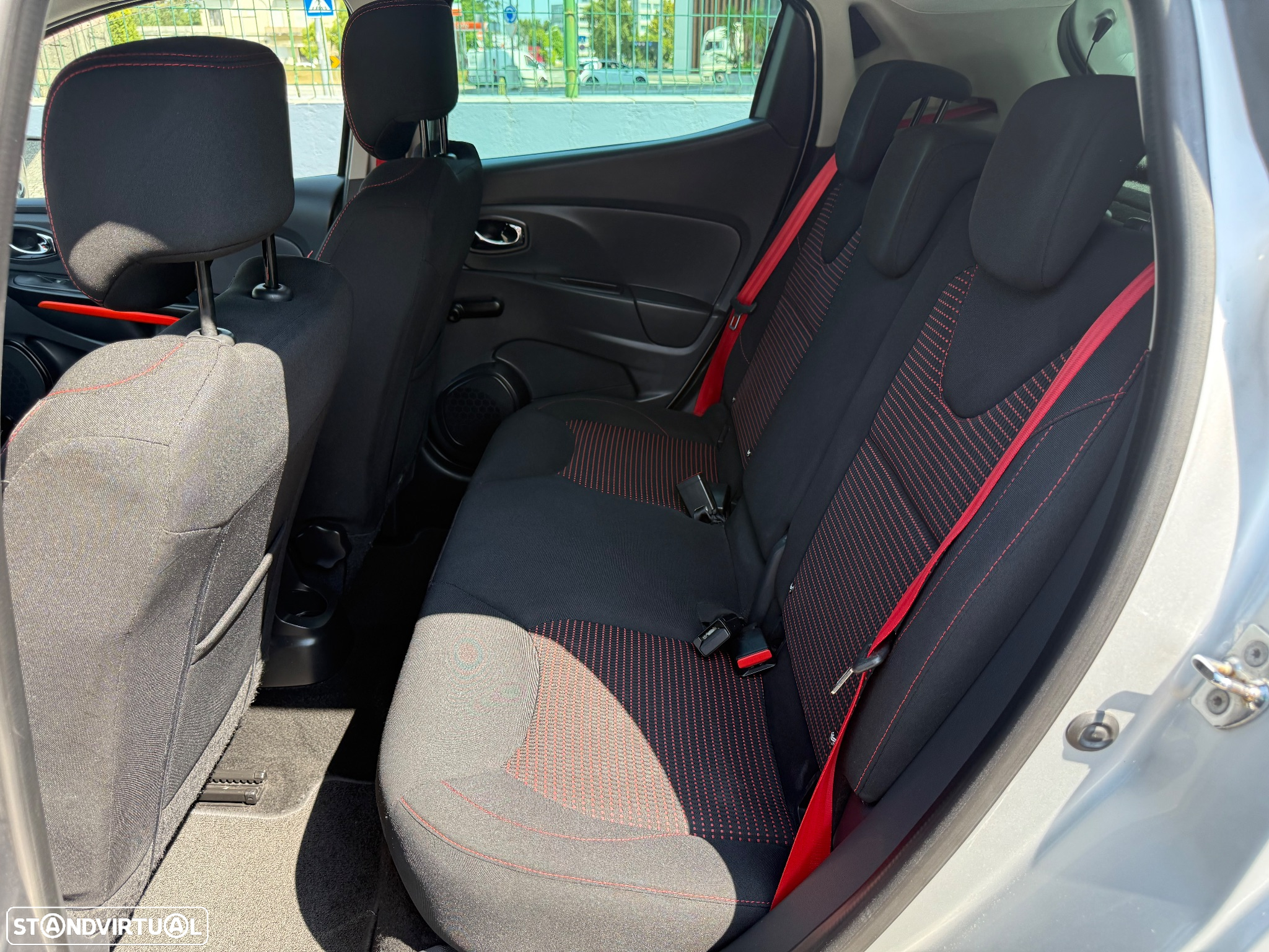 Renault Clio 1.5 dCi Dynamique S - 41
