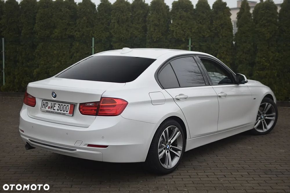 BMW Seria 3 318d DPF Edition Sport - 8