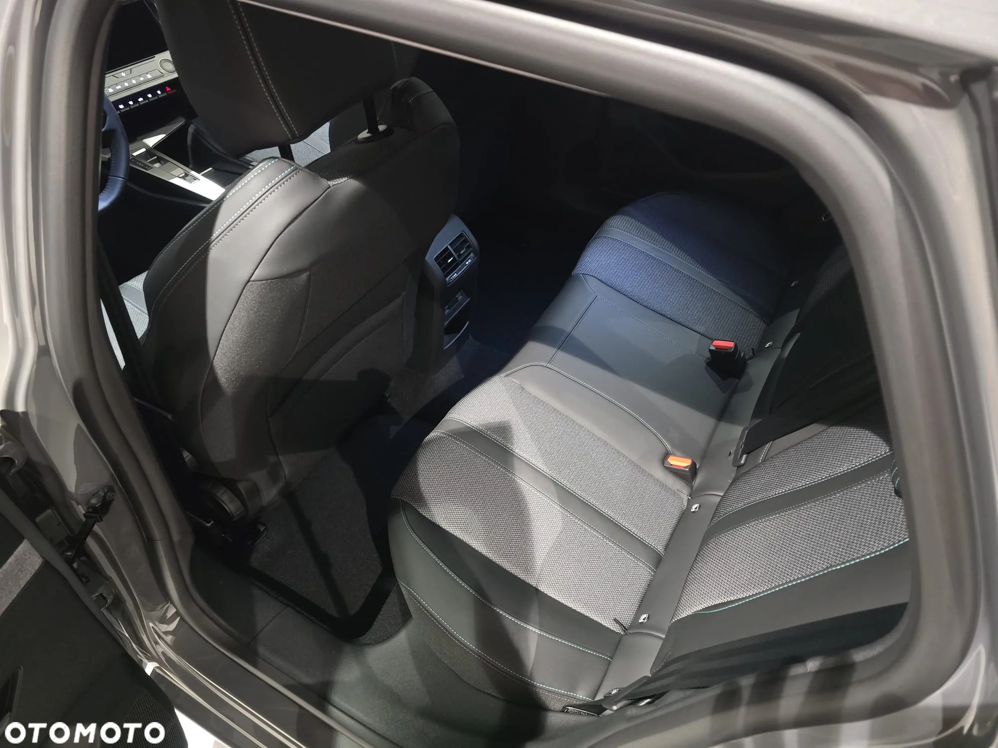 Peugeot 308 1.5 BlueHDi Allure S&S EAT8 - 9