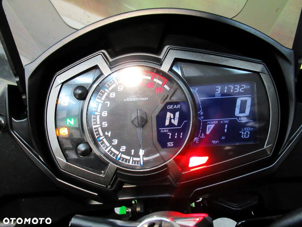 Kawasaki Ninja 1000 SX - 21
