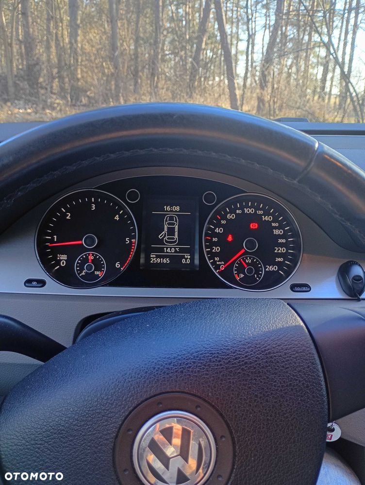 Volkswagen Passat Variant - 5