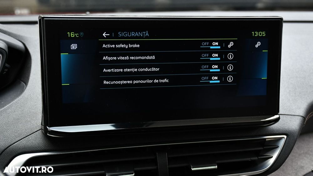 Peugeot 3008 PHEV 300 EAT8 4X4 GT - 25