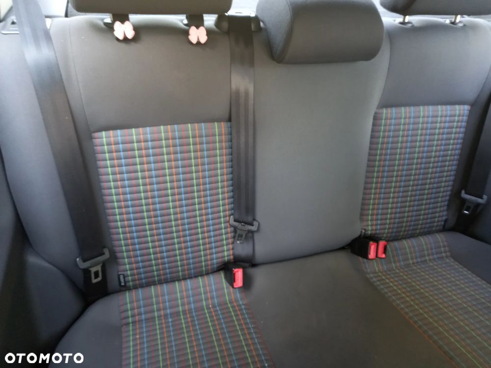 Volkswagen Polo - 9