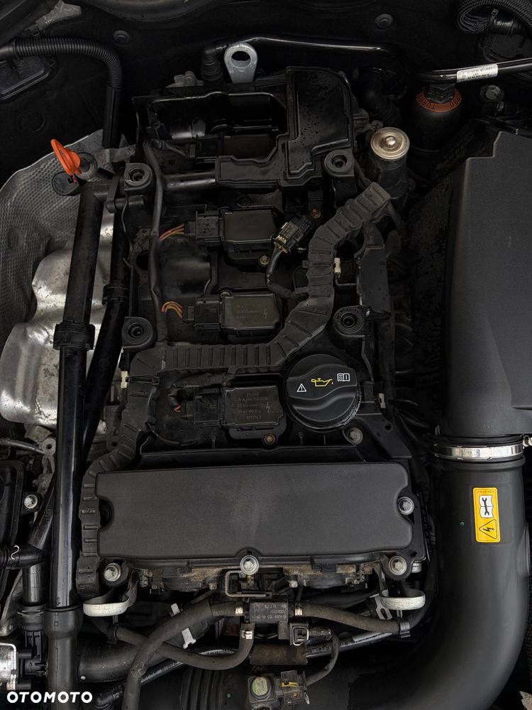 Mercedes-Benz Klasa C 180 CGI Automatik BlueEFFICIENCY Avantgarde - 17