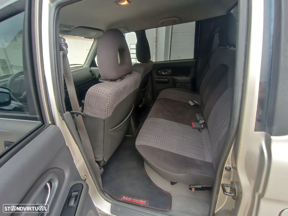 Mitsubishi L200 2.5 TD Strakar Sport HT - 29