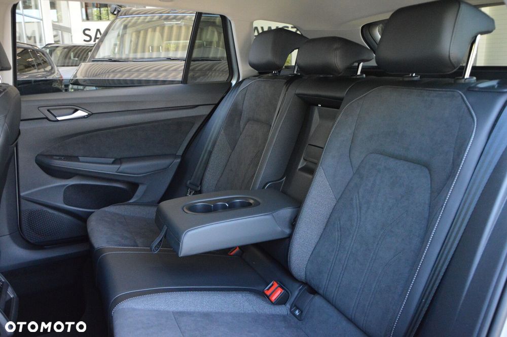 Volkswagen Golf - 25